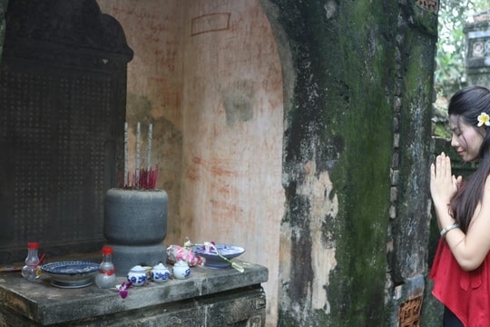 Ngôi cổ tự và câu chuyện nhà sư thường mua cá tươi về nấu cháo chăm mẹ