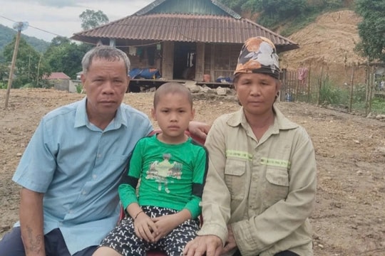 Bác sĩ kêu gọi giúp đỡ bé trai 7 tuổi mắc ung thư máu ác tính