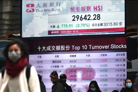 Chỉ số chứng khoán Hang Seng tăng lên mức cao nhất 4 năm