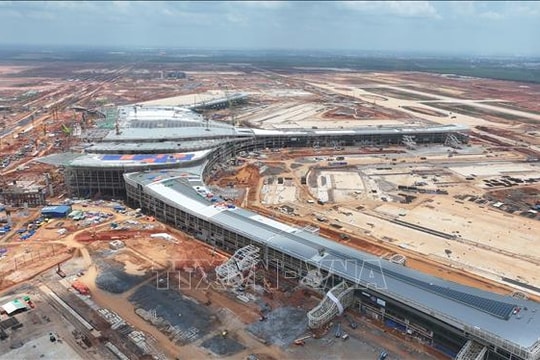 Thủ tướng yêu cầu xử lý phương án khai thác 2 cảng hàng không lớn