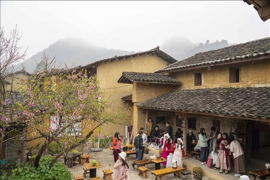 Thông tin về giá dịch vụ ở Lũng Cú cao gấp nhiều lần nơi khác là không có cơ sở