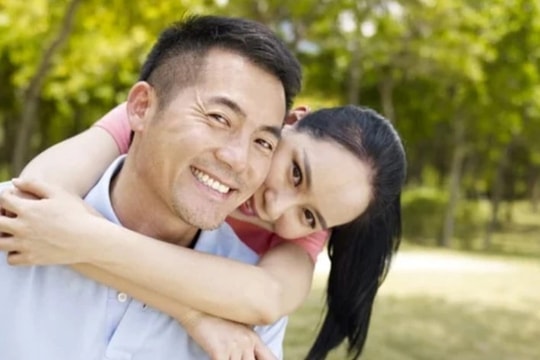 Bạn trai giàu có, gần bằng tuổi bố tôi bất ngờ đòi chia tay vì lý do này