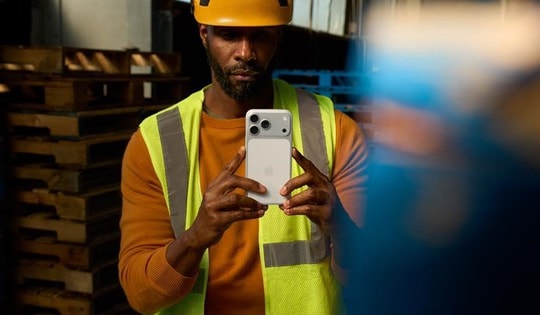 Trọng lượng iPhone 17 Pro Max bao nhiêu? Nhẹ hơn không?