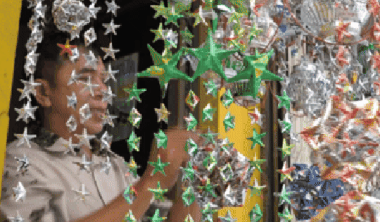 VIDEO: Độc đáo lồng đèn Trung thu được chế tạo từ vỏ lon