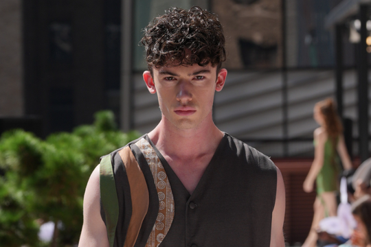 Thiết kế lấy cảm hứng từ sông Hồng ghi dấu ở Tuần lễ Thời trang New York