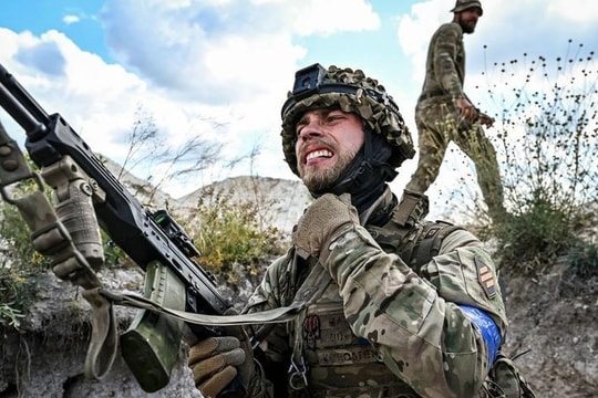 Nga biến đường ống thành 'địa đạo', Ukraine dựng bẫy ngầm ở Kharkov