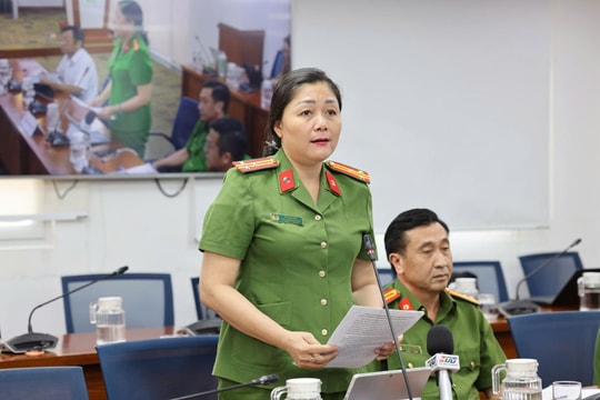 TP Hồ Chí Minh: Mở đường dây nóng 24/24 hỗ trợ người dân thực hiện các thủ tục cư trú