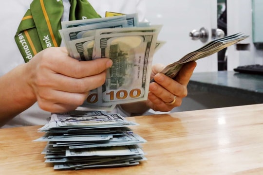 Fed hạ lãi suất: Thêm dư địa ổn định tỷ giá