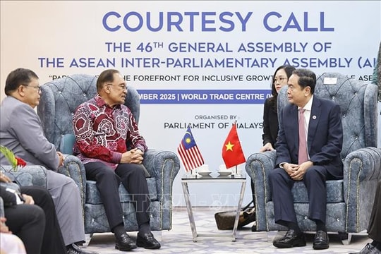 Chủ tịch Quốc hội Trần Thanh Mẫn hội kiến Thủ tướng Malaysia