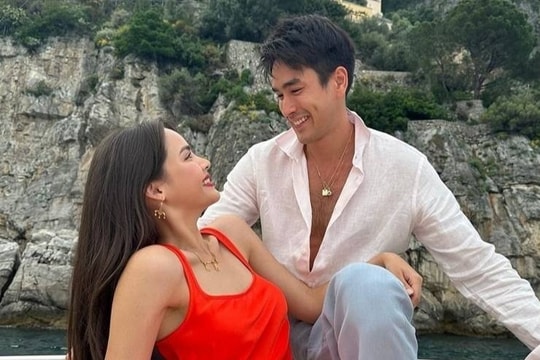 Chuyện tình 14 năm của cặp sao được ngưỡng mộ nhất Thái Lan