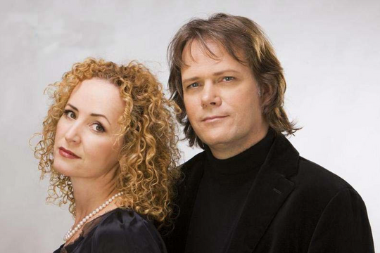 Nhóm nhạc huyền thoại Secret Garden lần đầu đến Việt Nam biểu diễn