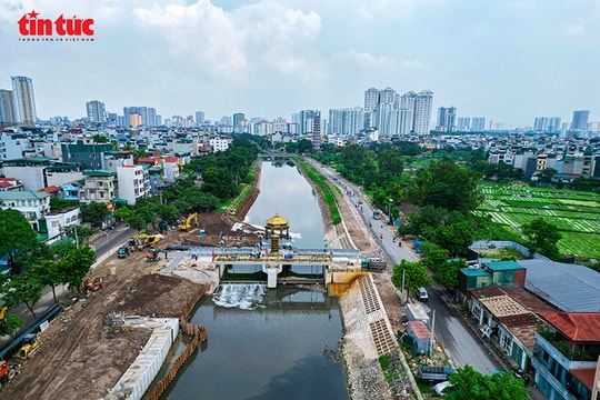 Đập dâng cầu Quang 'van điều tiết' cho dòng sông Tô Lịch