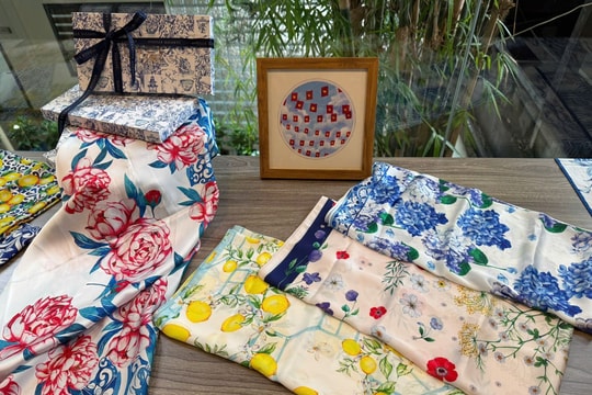 Triển lãm 'Sắc màu Sài Gòn': Cầu nối văn hóa Việt Nam - Thái Lan