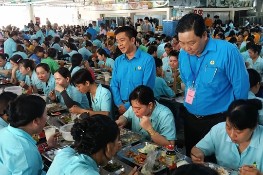 Dự kiến chi hơn 400 tỷ đồng cho 425 cán bộ công đoàn chuyên trách nghỉ việc