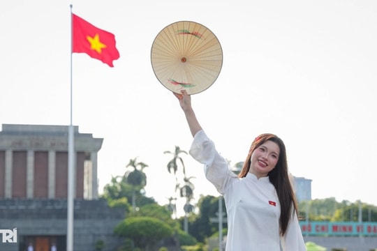 Mục tiêu đón 25 triệu khách quốc tế năm nay: Du lịch Việt có kịp về đích?