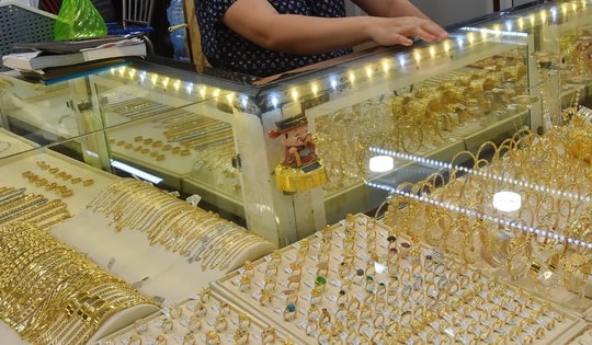 Giá vàng hôm nay, 19-9: Giảm mạnh do chốt lời