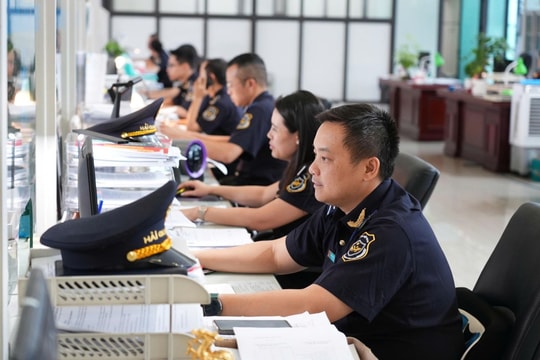 Hải quan tiếp nhận, xử lý khoảng 14.000 cuộc gọi và email mỗi tháng