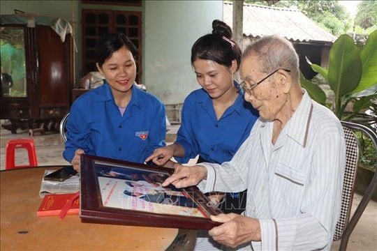 Người truyền lửa cách mạng ở tuổi 101