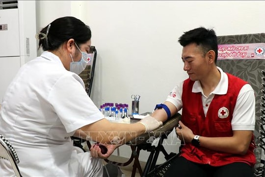 Những 'người hùng' trên Hành trình đỏ