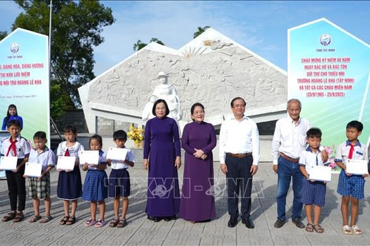 Khơi dậy truyền thống hiếu học, xây dựng quê hương giàu mạnh