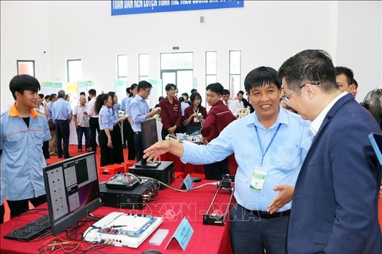 Giải pháp số hóa cho phát triển bền vững