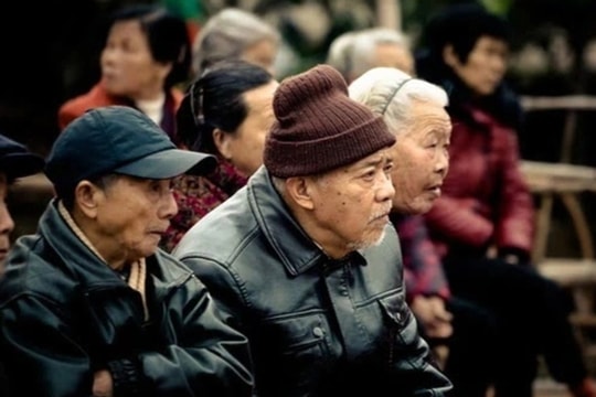 Cơ hội phất với nghề mới thay con cái ở xa chăm sóc cha mẹ già neo đơn