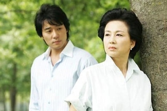 Mẹ luôn yêu chiều con rể, tôi ngã ngửa khi phát hiện sự thật vào giỗ đầu mẹ