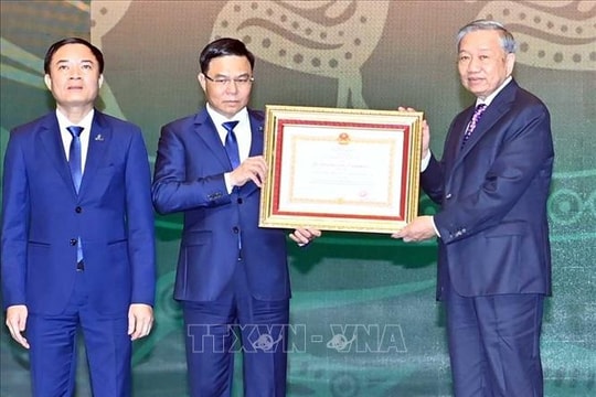 Tổng Bí thư dự Lễ kỷ niệm 50 năm Ngày thành lập Tập đoàn Công nghiệp - Năng lượng quốc gia Việt Nam