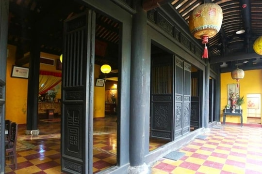 Các chi tiết hiếm gặp và nhiều cổ vật quý tại ngôi chùa hơn 370 tuổi