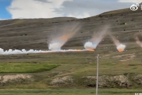 Màn pháo hoa khổng lồ ở Tây Tạng gây tranh cãi