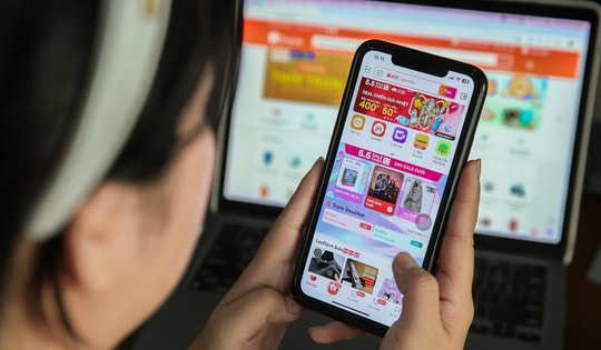 "Sao" ảo, bình luận giả, "bẫy" khi mua hàng online