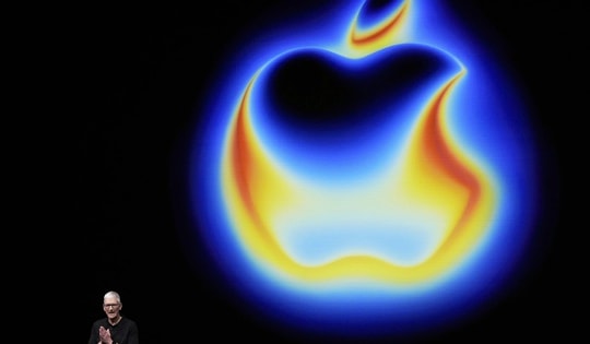 CEO Apple Tim Cook nói lý do tăng giá iPhone 17