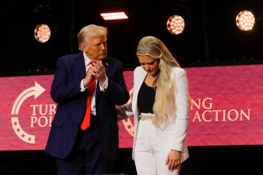 Ông Trump gọi Charlie Kirk là 'người tử vì đạo'