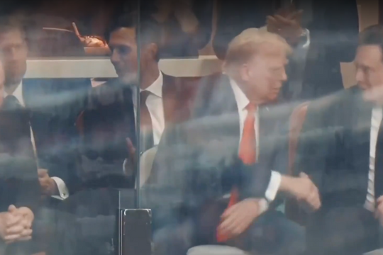 Ông Trump và Elon Musk trò chuyện công khai lần đầu sau xung đột