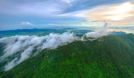 Săn mây trên “nóc nhà miền Tây” ở An Giang