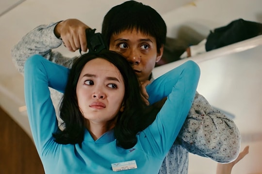 'Tử chiến trên không' - vụ cướp máy bay nghẹt thở nhưng còn tiếc nuối