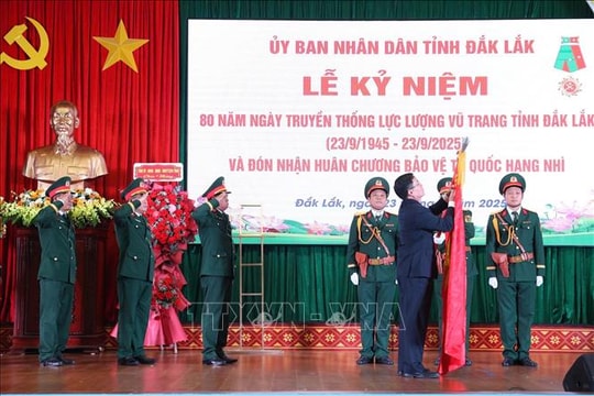 Bộ Chỉ huy Quân sự tỉnh Đắk Lắk đón nhận Huân chương Bảo vệ Tổ quốc hạng Nhì