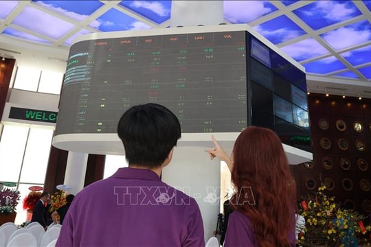 Rút ngắn thời gian mở tài khoản cho nhà đầu tư gián tiếp nước ngoài