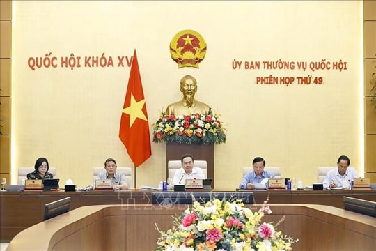 Sửa đổi, bổ sung các luật về an ninh, trật tự gắn với cắt giảm thủ tục hành chính, phân cấp, phân quyền