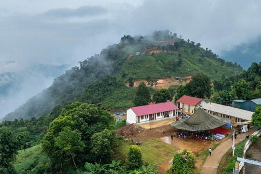 Khánh thành điểm trường "trên mây" tặng học sinh vùng cao Sơn La