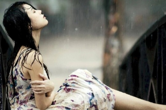 Thư cô gái từng làm nghề "bán hoa” gửi bạn trai: Em xin lỗi vì đã yêu anh