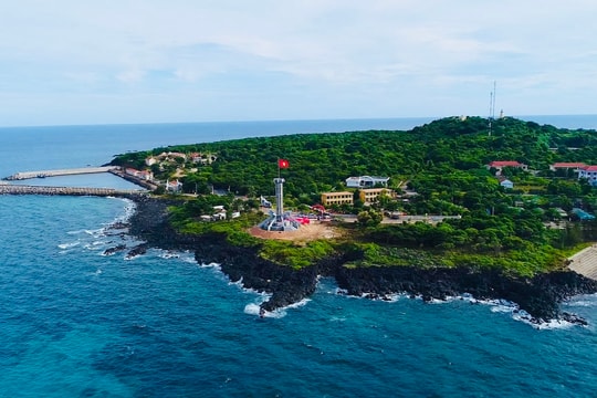 Đặc khu nào là hòn đảo có diện tích nhỏ nhất Việt Nam?