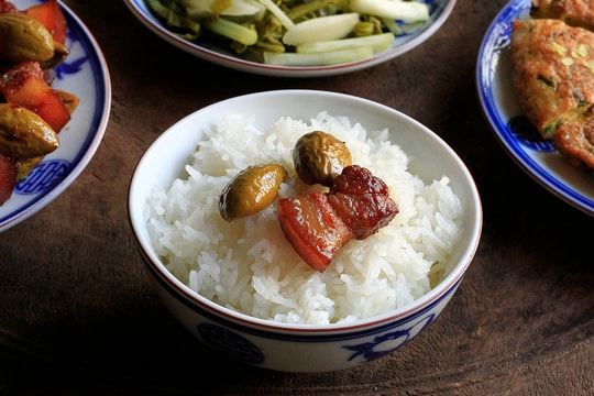 Vo gạo nấu cơm: sạch hay mất chất?