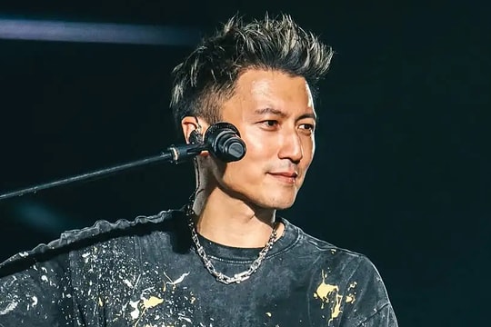 Tạ Đình Phong bày tỏ tình yêu với Vương Phi qua cây đàn