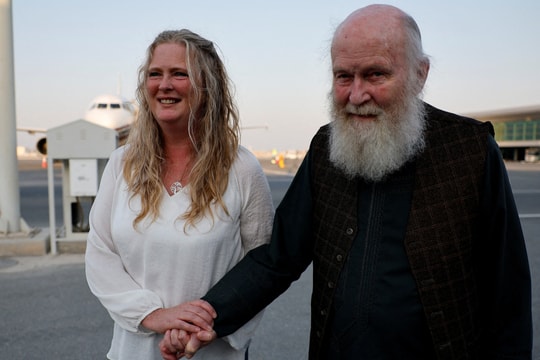 Nỗi sợ bị hành quyết của cặp vợ chồng Anh bị Taliban bắt