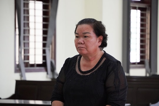 Cựu hiệu trưởng 'vẽ' dự án camera, nhà vệ sinh để tư lợi 50 triệu đồng