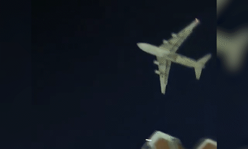 Máy bay Nga lượn sát nhà cao tầng khi Moskva hứng tập kích quy mô lớn