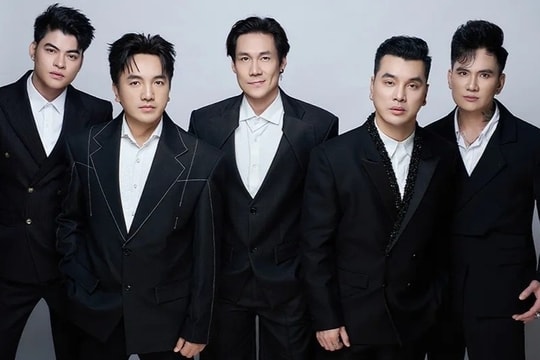 Khánh Phương xin lỗi