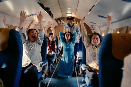 Phim 'Tử chiến trên không' chạm mốc 100 tỷ đồng sau 5 ngày công chiếu