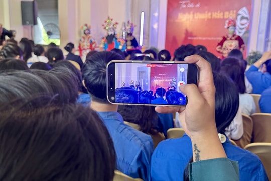 Giáo dục lịch sử từ nghệ thuật truyền thống